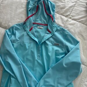 Columbia Aqua Blue Pullover with Red Trim